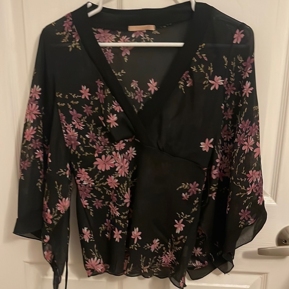 Women’s floral top